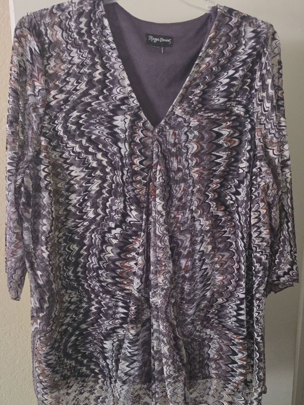 Maggie BARNES Abstract Zigzag Printed V-Neck Tunic Top - 3/4 Sleeve